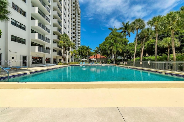 3200 N Port Royale Dr N Unit 1612, Fort Lauderdale, FL 33308 - view of community pool