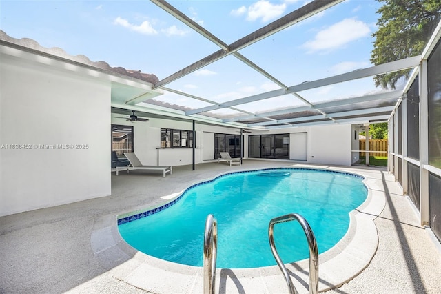 220 SW 75th Ter, Plantation, FL 33317 - swimming pool featuring a patio, a ceiling fan, and a lanai