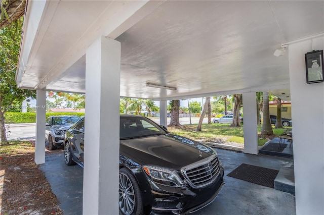 2841 NW 9th Ave, Wilton Manors, FL 33311 - view of garage