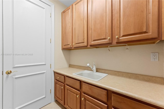 1504 NW 182nd Ave, Pembroke Pines, FL 33029 - kitchen featuring a sink and light countertops