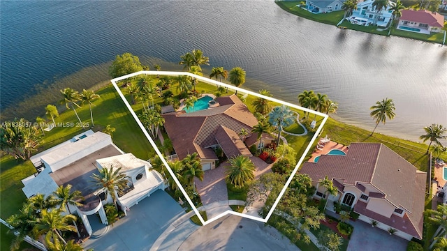 1504 NW 182nd Ave, Pembroke Pines, FL 33029 - aerial view of residential area featuring property boundaries highlighted and a nearby body of water