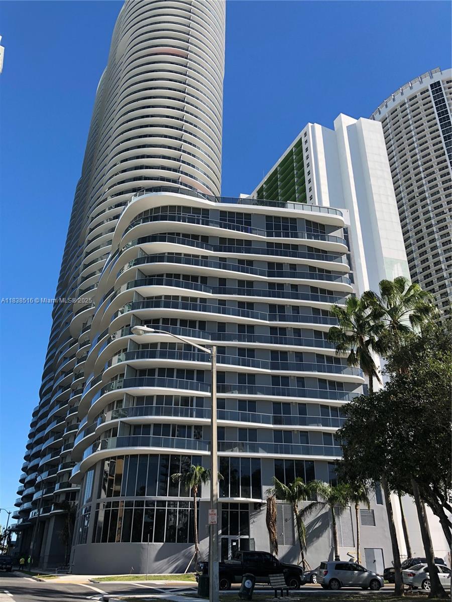1000 Brickell Plz Unit 2805, Miami, FL 33131 - photo 1