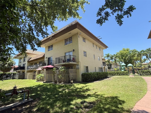 8650 SW 109th Ave Unit 3-112, Miami, FL 33173 - view of side of property with a balcony