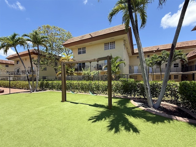 8650 SW 109th Ave Unit 3-112, Miami, FL 33173 - view of yard