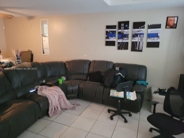 1640 NE 5th St, Homestead, FL 33033 - living room with tile patterned floors