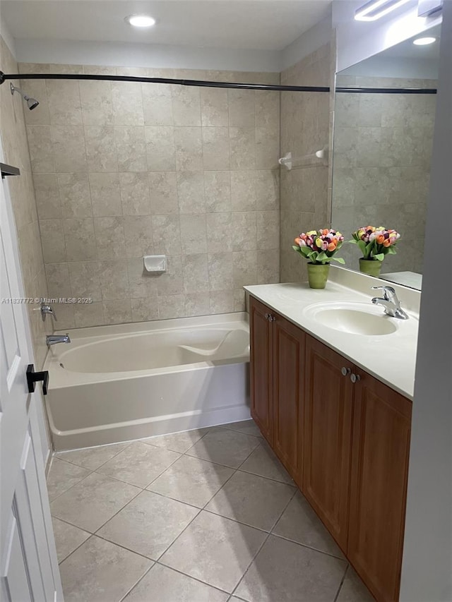 11605 NW 89th St Unit 112, Doral, FL 33178 - full bath featuring tile patterned flooring, vanity, shower / tub combination, and recessed lighting