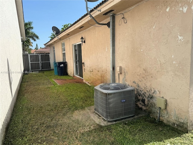 8973 NW 147th Ter, Miami Lakes, FL 33018 - view of yard