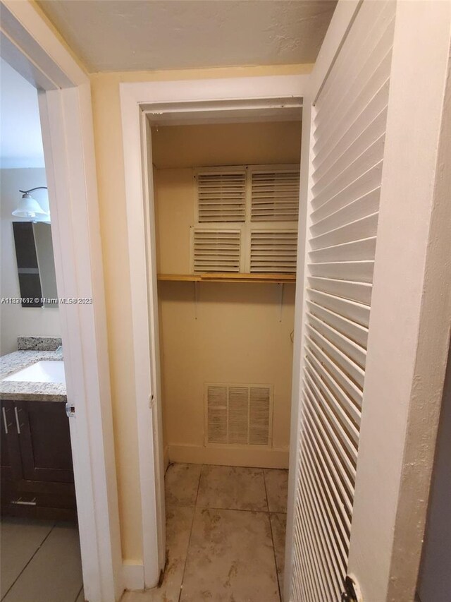 1450 NE 191st St Unit 106, Miami, FL 33179 - closet with a sink