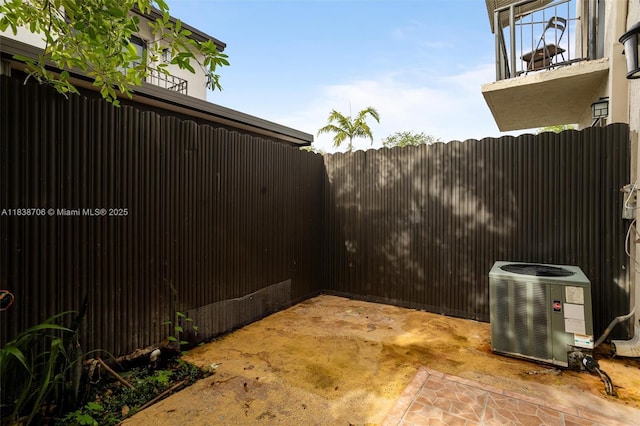 5808 W 26th Ave Unit 211, Hialeah, FL 33016 - view of patio