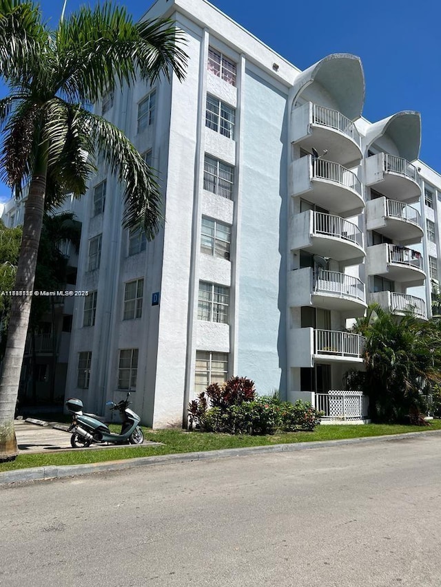 498 NW 165th St Rd Unit D-407, Miami, FL 33169 - view of apartment building / complex