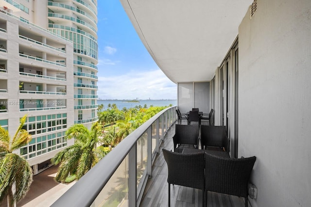 488 NE 18th St Unit 509, Miami, FL 33132 - balcony featuring a water view