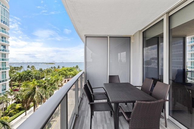 488 NE 18th St Unit 509, Miami, FL 33132 - balcony featuring a water view