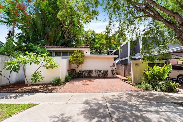 2794 SW 22nd Ave, Miami, FL 33133 - view of patio / terrace