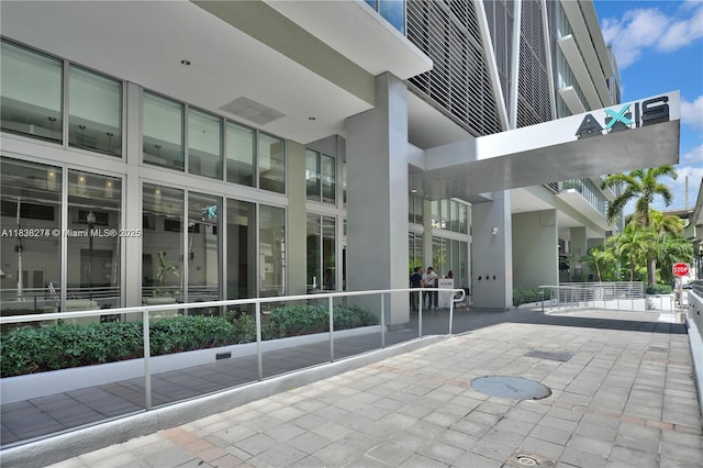 1111 SW 1st Ave Unit 2823-N, Miami, FL 33130 - view of patio / terrace