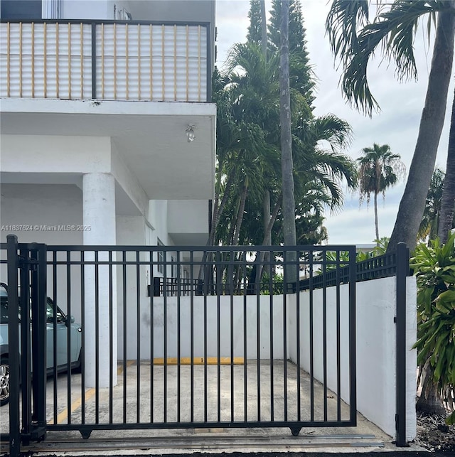 855 Euclid Ave Unit 104, Miami Beach, FL 33139 - view of gate