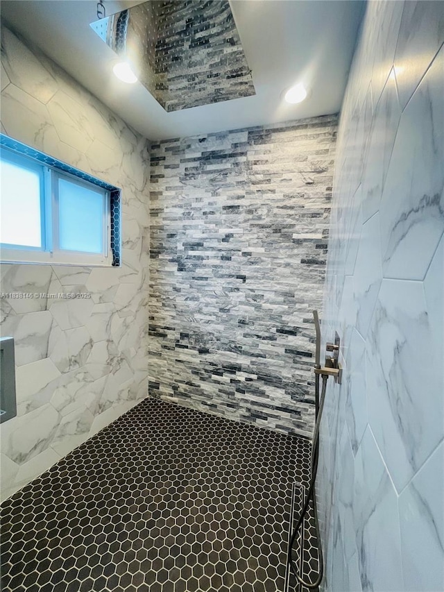 1930 NE 178th St, North Miami Beach, FL 33162 - full bath featuring a tile shower, recessed lighting, and tile walls