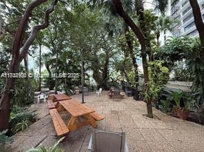 1450 Brickell Bay Dr Unit 1402, Miami, FL 33131 - view of home's community