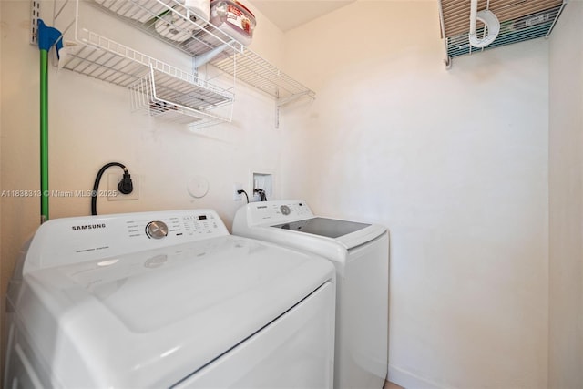 8079 W 36th Ave Unit 6, Hialeah, FL 33018 - laundry room with independent washer and dryer