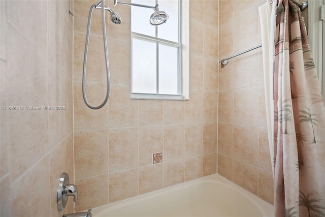 8079 W 36th Ave Unit 6, Hialeah, FL 33018 - full bath with shower / tub combo with curtain