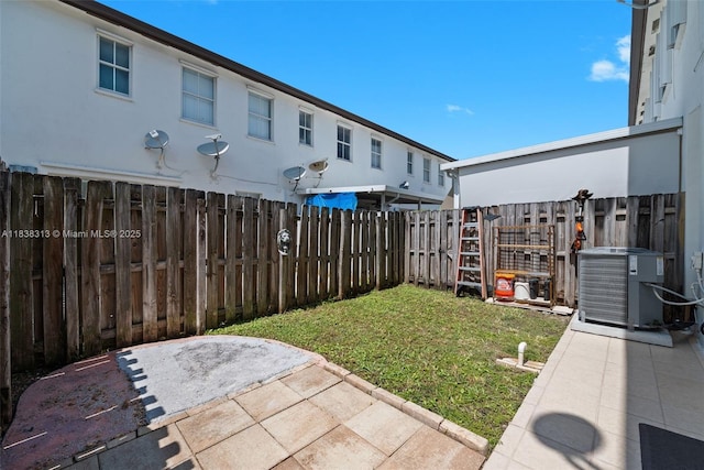 8079 W 36th Ave Unit 6, Hialeah, FL 33018 - view of yard with a patio area