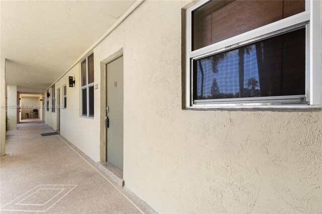 2400 NE 10th St Unit 104, Pompano Beach, FL 33062 - view of hallway
