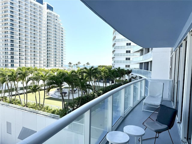 3101 Bayshore Dr Unit 704, Fort Lauderdale, FL 33304 - view of balcony