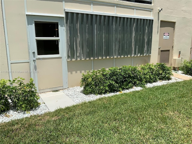 2405 Antigua Cir Unit H1, Coconut Creek, FL 33066 - entrance to property featuring a lawn and stucco siding