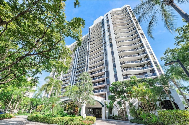3640 Yacht Club Dr Unit 203, Aventura, FL 33180 - photo 3