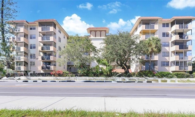 12590 NE 16th Ave Unit 605, North Miami, FL 33161 - photo 1