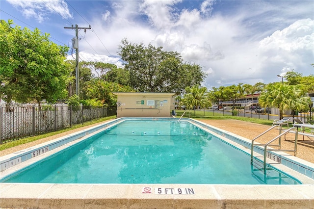 5387 SW 40th Ave Unit 202, Dania Beach, FL 33314 - view of community pool
