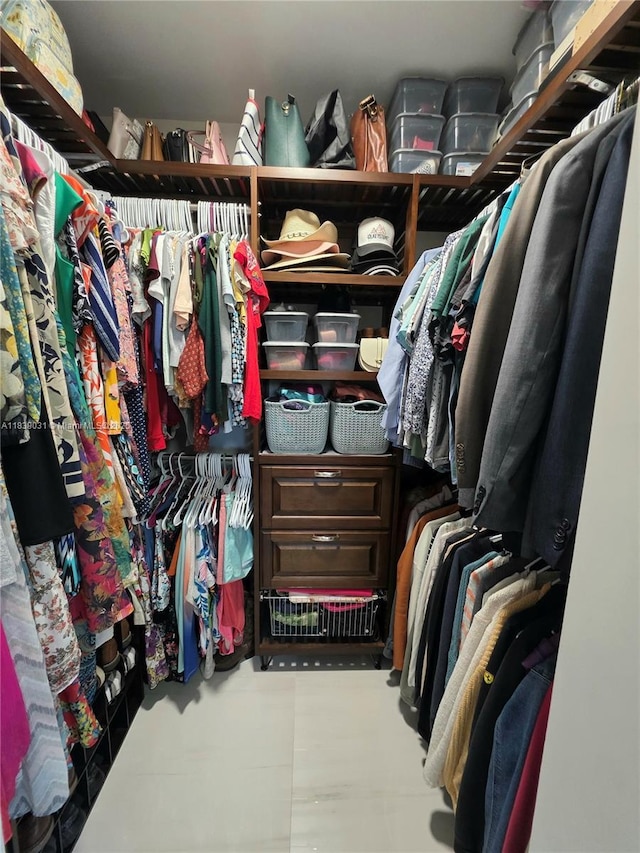 10120 NW 71st Pl, Tamarac, FL 33321 - view of spacious closet