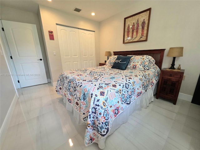 10120 NW 71st Pl, Tamarac, FL 33321 - bedroom with a closet and recessed lighting