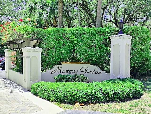 8605 SW 68th Ct Unit 22, Pinecrest, FL 33156 - view of community / neighborhood sign