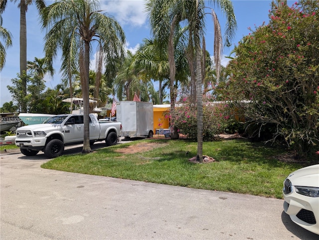 2606 Gulfstream Ln, Fort Lauderdale, FL 33312 - view of grassy yard