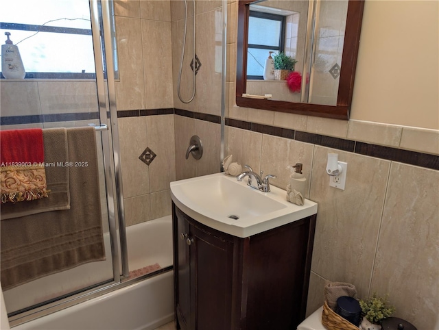 2606 Gulfstream Ln, Fort Lauderdale, FL 33312 - full bathroom featuring enclosed tub / shower combo, vanity, and plenty of natural light