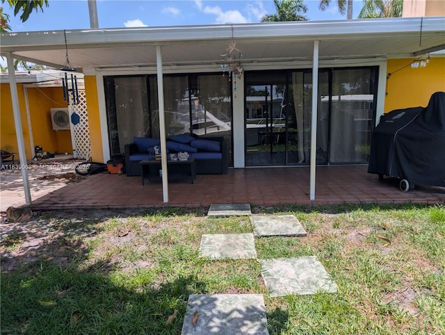2606 Gulfstream Ln, Fort Lauderdale, FL 33312 - rear view of property with a patio