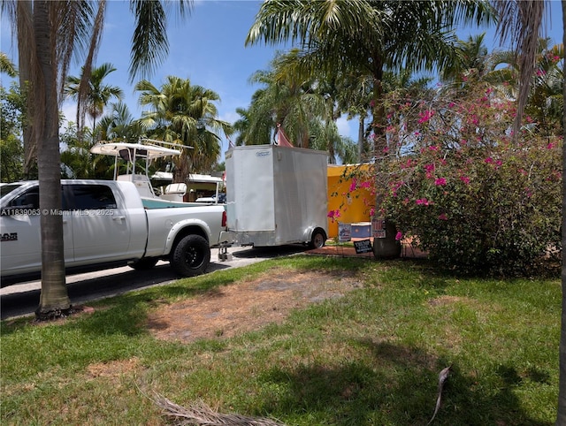 2606 Gulfstream Ln, Fort Lauderdale, FL 33312 - view of green lawn