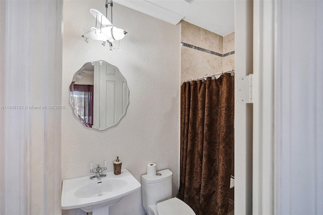 15595 Chandelle Pl, Wellington, FL 33414 - full bathroom featuring curtained shower and a textured wall