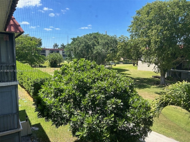 371 S Hollybrook Dr Unit 308, Pembroke Pines, FL 33025 - view of green lawn
