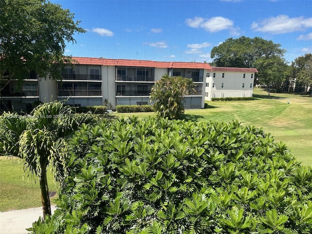 371 S Hollybrook Dr Unit 308, Pembroke Pines, FL 33025 - view of building exterior