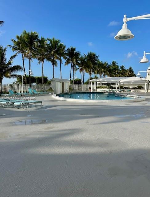 2899 Collins Ave Unit 1504, Miami Beach, FL 33140 - view of community pool