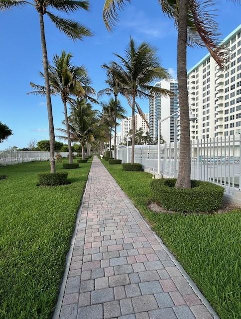 2899 Collins Ave Unit 1504, Miami Beach, FL 33140 - surrounding community