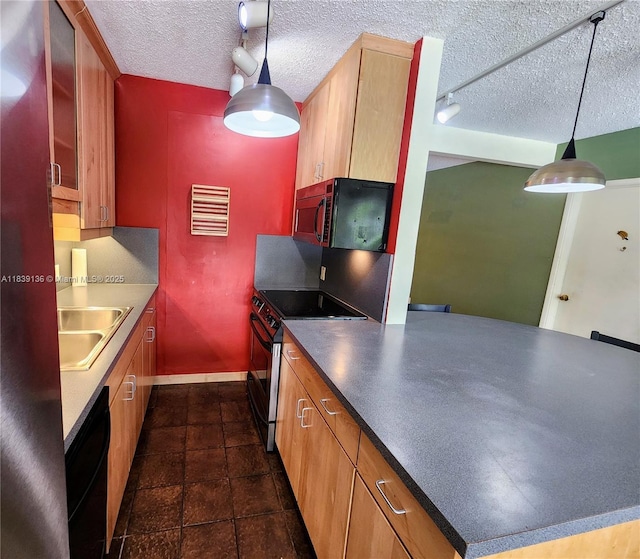 2451 SW 16th St, Fort Lauderdale, FL 33312 - kitchen featuring black appliances, a peninsula, a textured ceiling, pendant lighting, and dark countertops