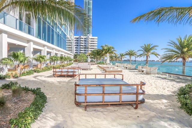 2900 NE 7th Ave Unit 404, Miami, FL 33137 - surrounding community with a water view