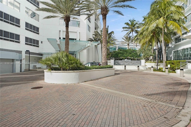 4401 Collins Ave Unit 2305, Miami Beach, FL 33140 - view of home's community