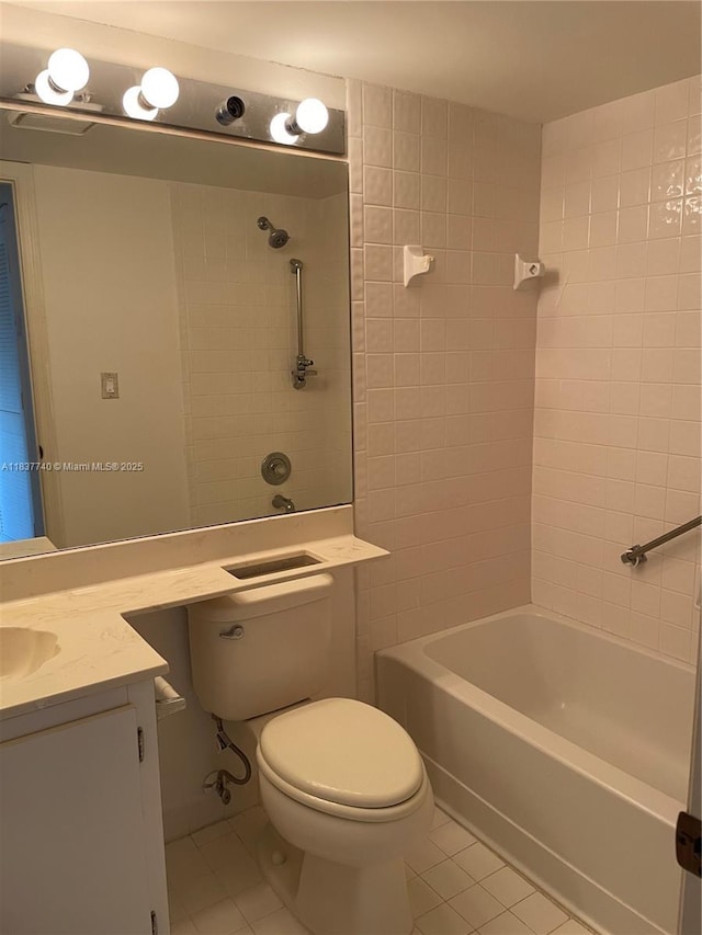 7152 S Devon Dr Unit 304, Tamarac, FL 33321 - bathroom featuring tile patterned floors, vanity, and bathtub / shower combination