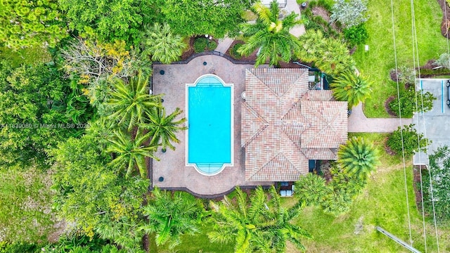 1086 Grove Park Cir, Boynton Beach, FL 33436 - view from above of property with a pool area