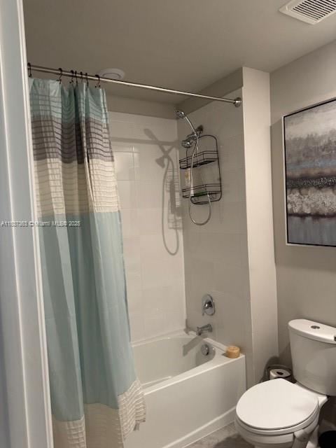 6349 Topsail Dr, West Palm Beach, FL 33413 - full bath with shower / bath combo with shower curtain and toilet