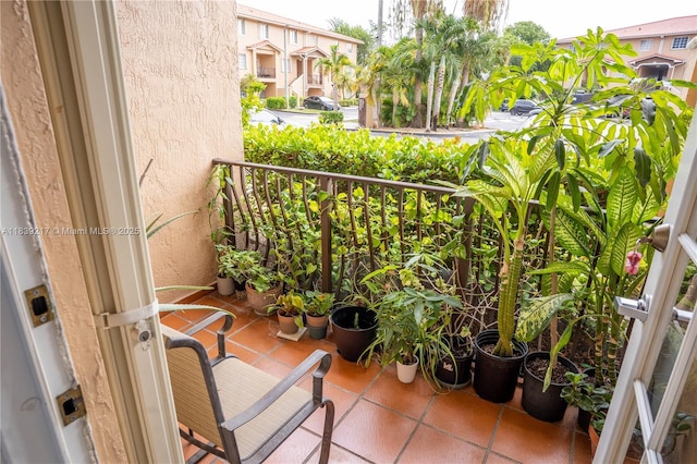 17425 NW 75th Pl Unit 101, Hialeah, FL 33015 - view of porch
