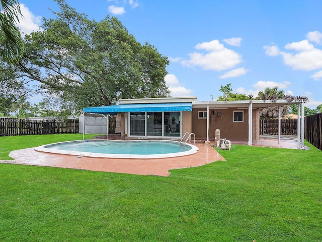 2812 SW 65th Ave, Miramar, FL 33023 - view of swimming pool featuring a fenced backyard and a patio